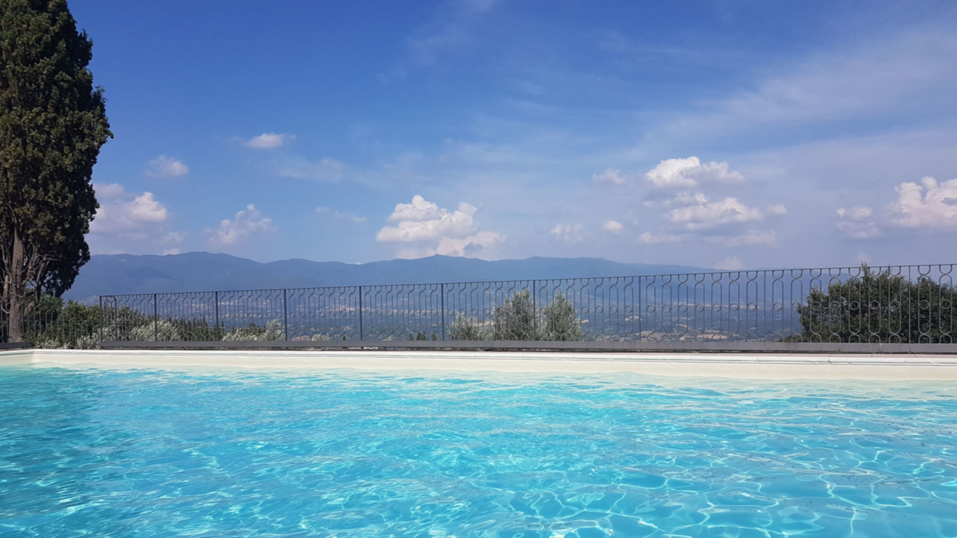 foto piscina Castello di Pratelli